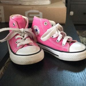Converse High Top Toddler Sz 6